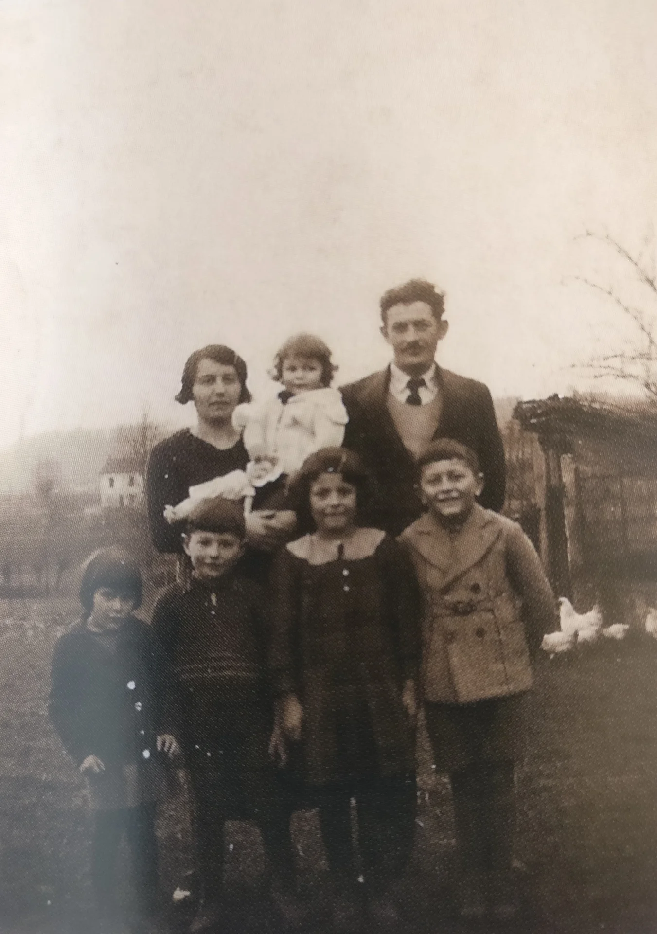 Décembre 1943. La famille de Maurice et Anne-Marie Ducognon vers 1934.