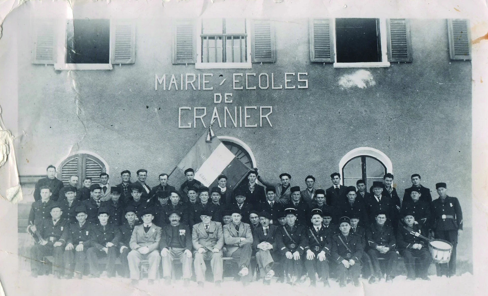Février 1944. Les pompiers de Granier.